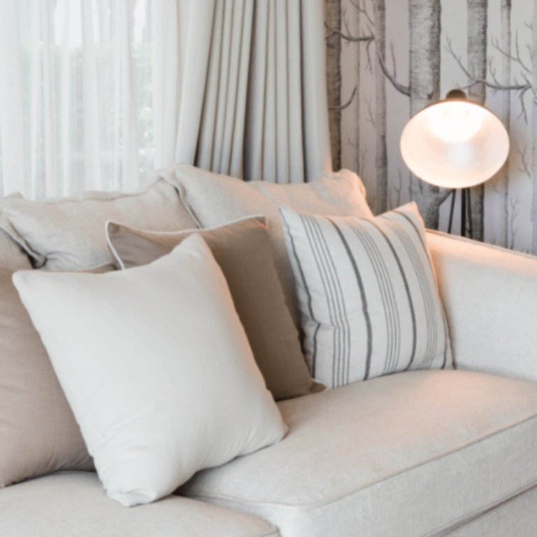 Scatter cushions – Decor or noise?